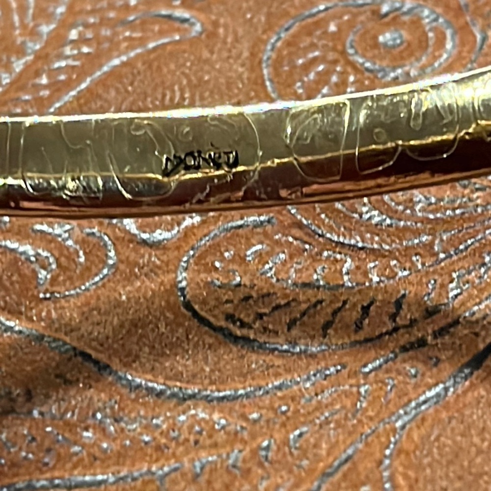 Vintage Monet Goldtone Bangle Bracelet - Picture 4 of 8